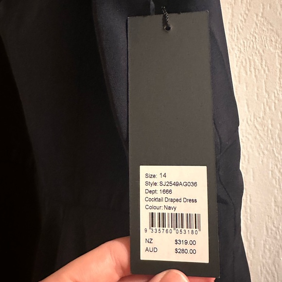 Shona joy dress - Picture 5 of 7